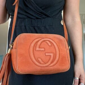 Gucci Soho Disco Bag Orange Pebbled Leather Crossbody With Tassel Nubuck